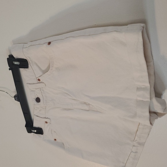 Levi's 954 Orange Tab Shorts Size 11 Juniors Ivory Cream Cuffed 3' Inseam - Picture 2 of 13